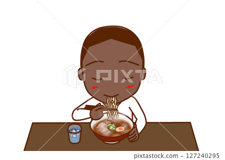 (上半身正面照)一位非裔美國男子正在津津有味地吃著熱拉麵 (上半身正面照)一位非裔美國男子正在津津有味地吃著熱拉麵 127240295