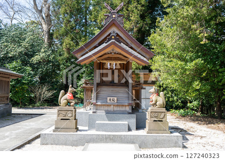 Fukutoku Inari Shrine in Ninomaru Square, Matsue Castle, Shimane Prefecture 127240323