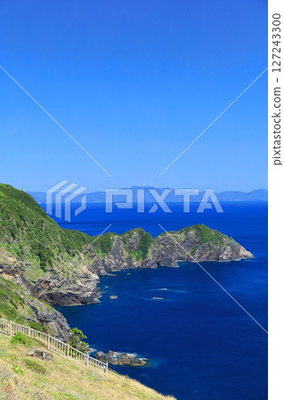 [Ehime Prefecture] Cape Takamo (Cape Hanamen) on a clear day 127243300