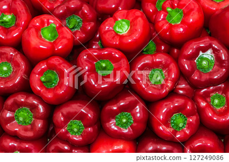 Background of sweet red red bell pepper 127249086