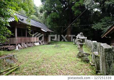 杵築市（山中町） 八幡神社（藏成） 127251339