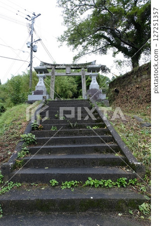 Kuranari Hachiman Shrine 127251357