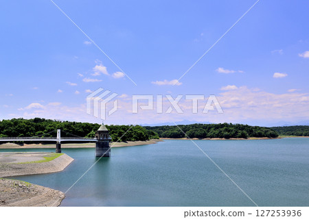 Water intake tower of Lake Sayama, an artificial lake in Saitama Prefecture 127253936