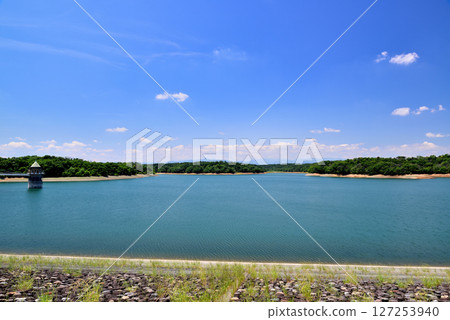 Water intake tower of Lake Sayama, an artificial lake in Saitama Prefecture Water intake tower of Lake Sayama, an artificial lake in Saitama Prefecture 127253940