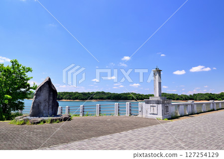 Rest area and railings at Lake Sayama, an artificial lake in Saitama Prefecture 127254129