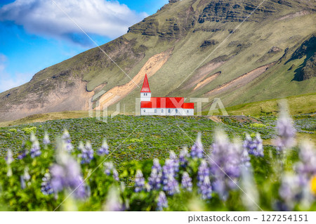 Impressive view of Vikurkirkja christian church in front of mouintain 127254151