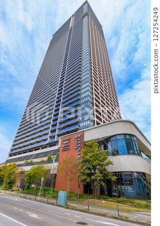 Cityscape of Kitanakadori, Naka-ku, Yokohama City, Kanagawa Prefecture The Tower Yokohama Kitanaka 127254249