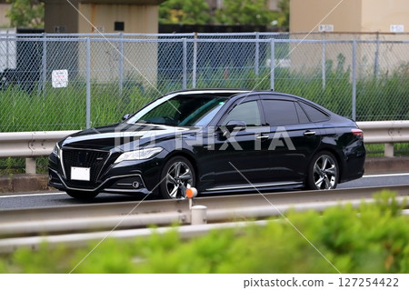 黑色轎車形象 127254422