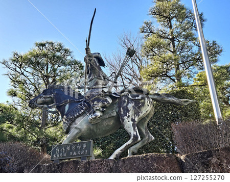 Takadanobaba Yabusame statue at Anahachiman Shrine [Nishi-Shinjuku, Tokyo] 127255270