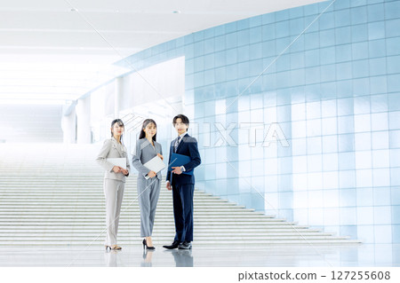 Creative business team 127255608