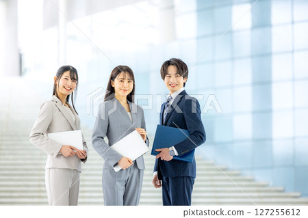 Creative business team Creative business team 127255612