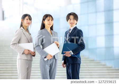 創意業務團隊 127255615