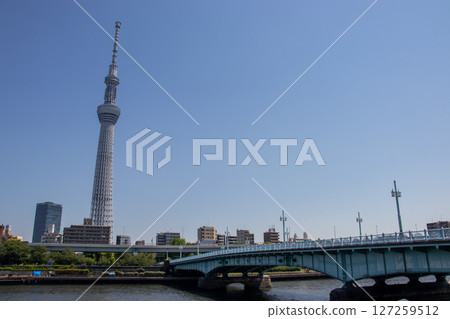 Kototoi Bridge and the surrounding area viewed from the upstream side of the Sumida River 127259512