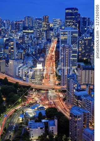 [Top 100 Night Views] Another Tokyo Tower seen from the main deck of Tokyo Tower, Tokyo (Akabane intersection) 127260986