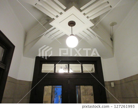 大阪市中央區芝川大廈的門 127261993