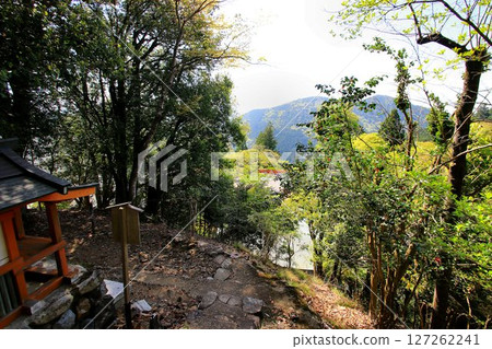 It is said that Ushiwakamaru also trained in military tactics here... Mount Kurama and Kurama Temple It is said that Ushiwakamaru also trained in military tactics here... Mount Kurama and Kurama Temple 127262241