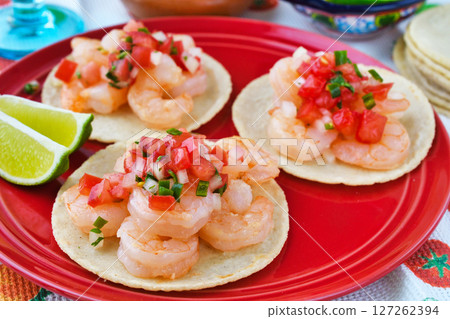 Shrimp tacos (Tacos de camarón) 127262394