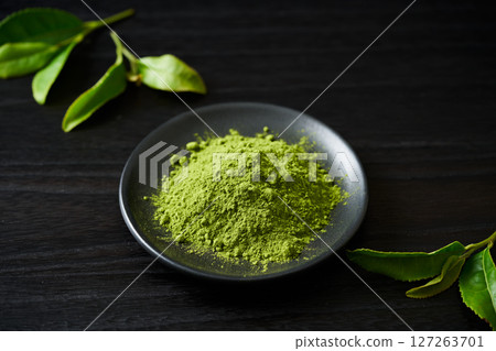 盤子裡的抹茶粉 盤子裡的抹茶粉 127263701