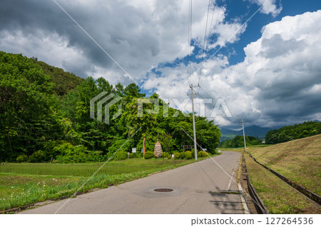Taruki Literary and Natural Village: Early Summer Scenery 127264536