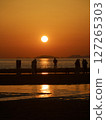 Setting sun 127265303