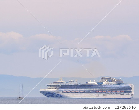 Shizuoka Prefecture Dawn Treader and Diamond Princess May Shizuoka Prefecture Dawn Treader and Diamond Princess May 127265510