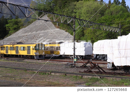 西武鐵道新宿線2000系列新型列車發往橫瀨車輛段 127265668