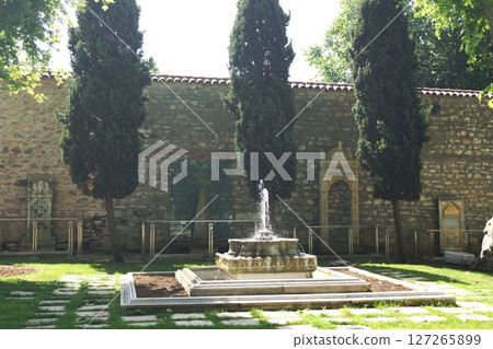 Second Courtyard of Topkapi Palace, Istanbul, Turkey Second Courtyard of Topkapi Palace, Istanbul, Turkey 127265899
