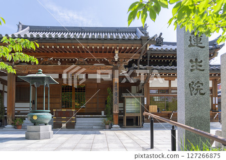 Renshoin Temple, a sub-temple of Suma-dera Temple Renshoin Temple, a sub-temple of Suma-dera Temple 127266875