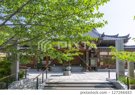 Renshoin Temple, a sub-temple of Suma-dera Temple Renshoin Temple, a sub-temple of Suma-dera Temple 127266883