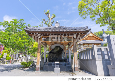 Suma-dera Temple: Gokosui and Kobo Rock Suma-dera Temple: Gokosui and Kobo Rock 127266889