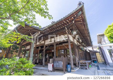Shogakuin Temple, a sub-temple of Suma-dera Shogakuin Temple, a sub-temple of Suma-dera 127266898