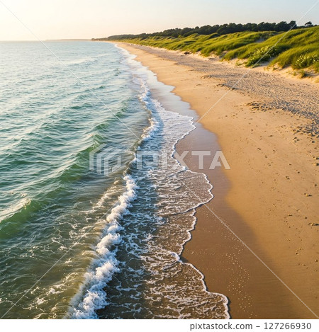 Beautiful beach 127266930