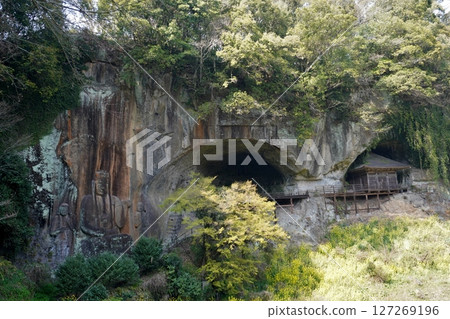 Bungo-Ono City: The Buddha statue carved into the rock at Fukoji Temple 127269196