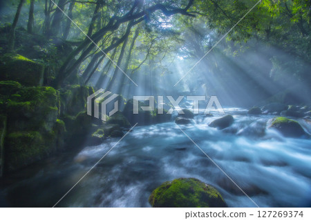 The magnificent view of Gifu Prefecture, Maruhara River 127269374