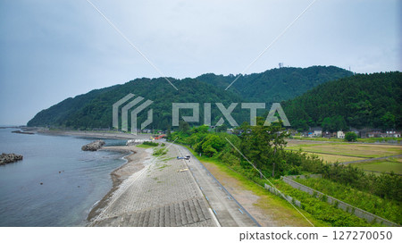 雨季期間富山縣朝日町海濱公園附近的海景 127270050