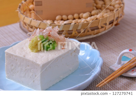 Soybeans and tofu Soybeans and tofu 127270741