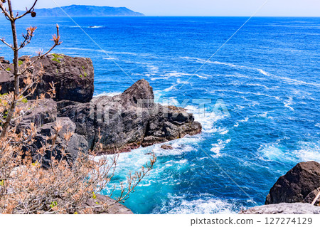 A small fishing port and cape in Rikuzentakata, Iwate Prefecture 127274129