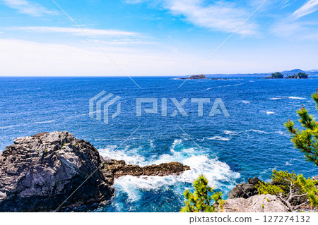 A small fishing port and cape in Rikuzentakata, Iwate Prefecture A small fishing port and cape in Rikuzentakata, Iwate Prefecture 127274132