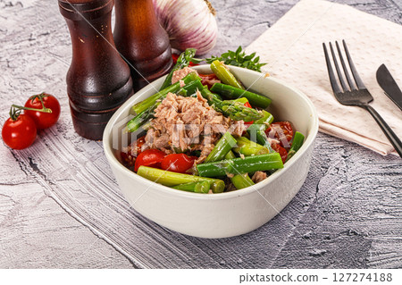 Canned tuna with asparagus salad 127274188