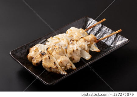 Salt-grilled Yagen Cartilage 127275879