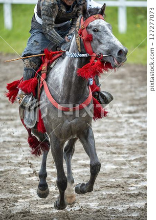 相馬野馬追:福島縣南相馬市的裝飾馬 相馬野馬追:福島縣南相馬市的裝飾馬 127277073