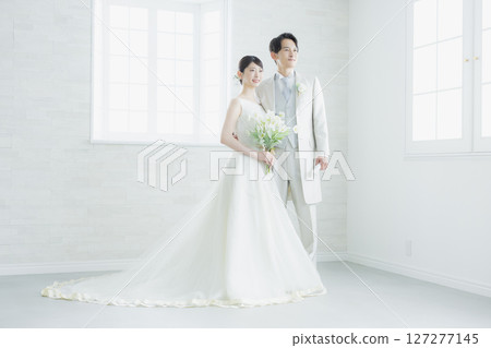 Wedding bride and groom 127277145