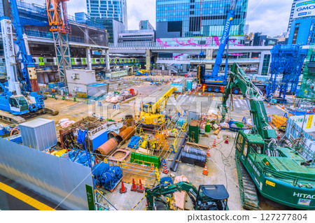 日本東京的街景徹底消失了……再見，澀谷站西口。中央的大樓也已經完全拆除了（畫面中央偏左）…=14日 127277804