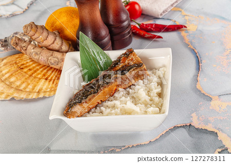 Smoked eel in unagi and steamed rice 127278311