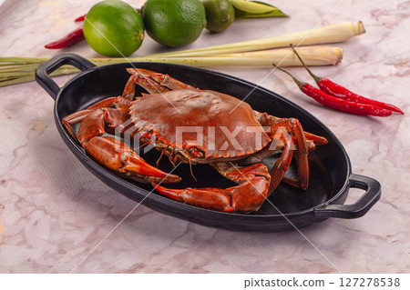 Gourmet steamed crab served lime Gourmet steamed crab served lime 127278538