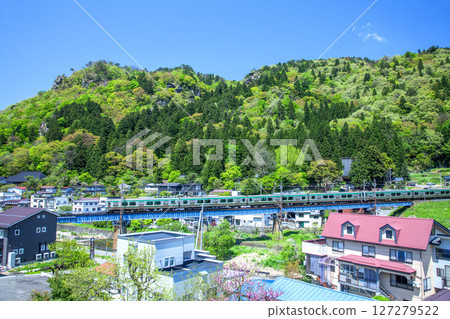 Yamadera and local train 127279522