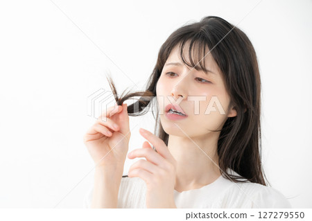 Women's hair care 127279550