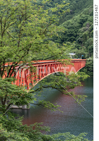 The red bridge over Lake Kusagi The red bridge over Lake Kusagi 127281467