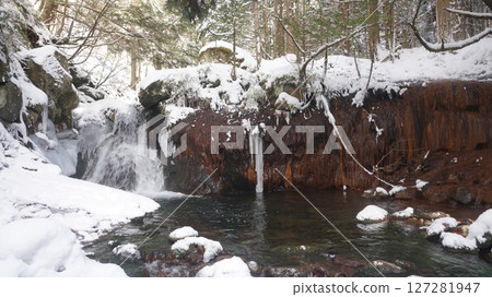 Rain Leaking Shade Hot Spring Waterfall Frozen Waterfall 127281947