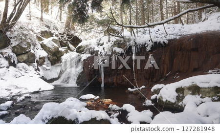 Rain Leaking Shade Hot Spring Waterfall Frozen Waterfall 127281948